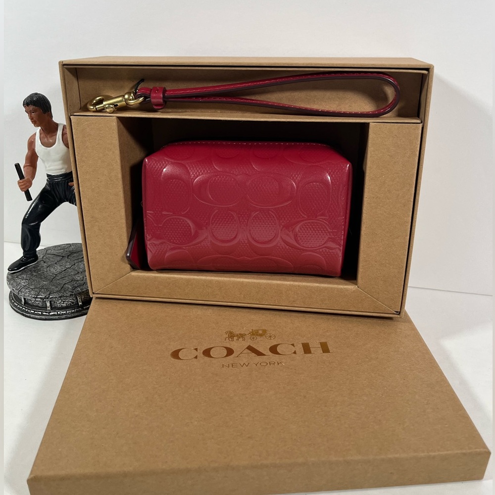 Coach Boxed Essential Mini Cosmetic Pouch Wristlet Enamel red NWT
